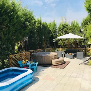 la-casa-di-julia.lecce-hotels.com/